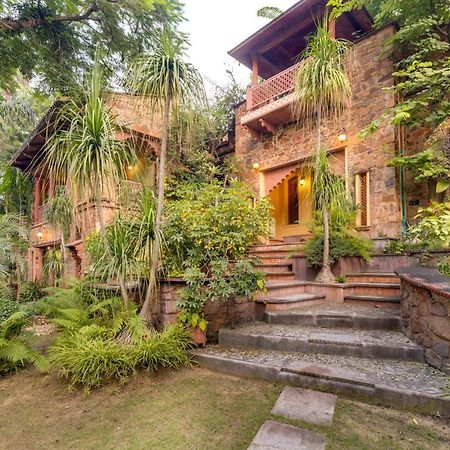 Hostie Chinar Haveli - Heritage Home With Pool, Gurgaon Eksteriør bilde