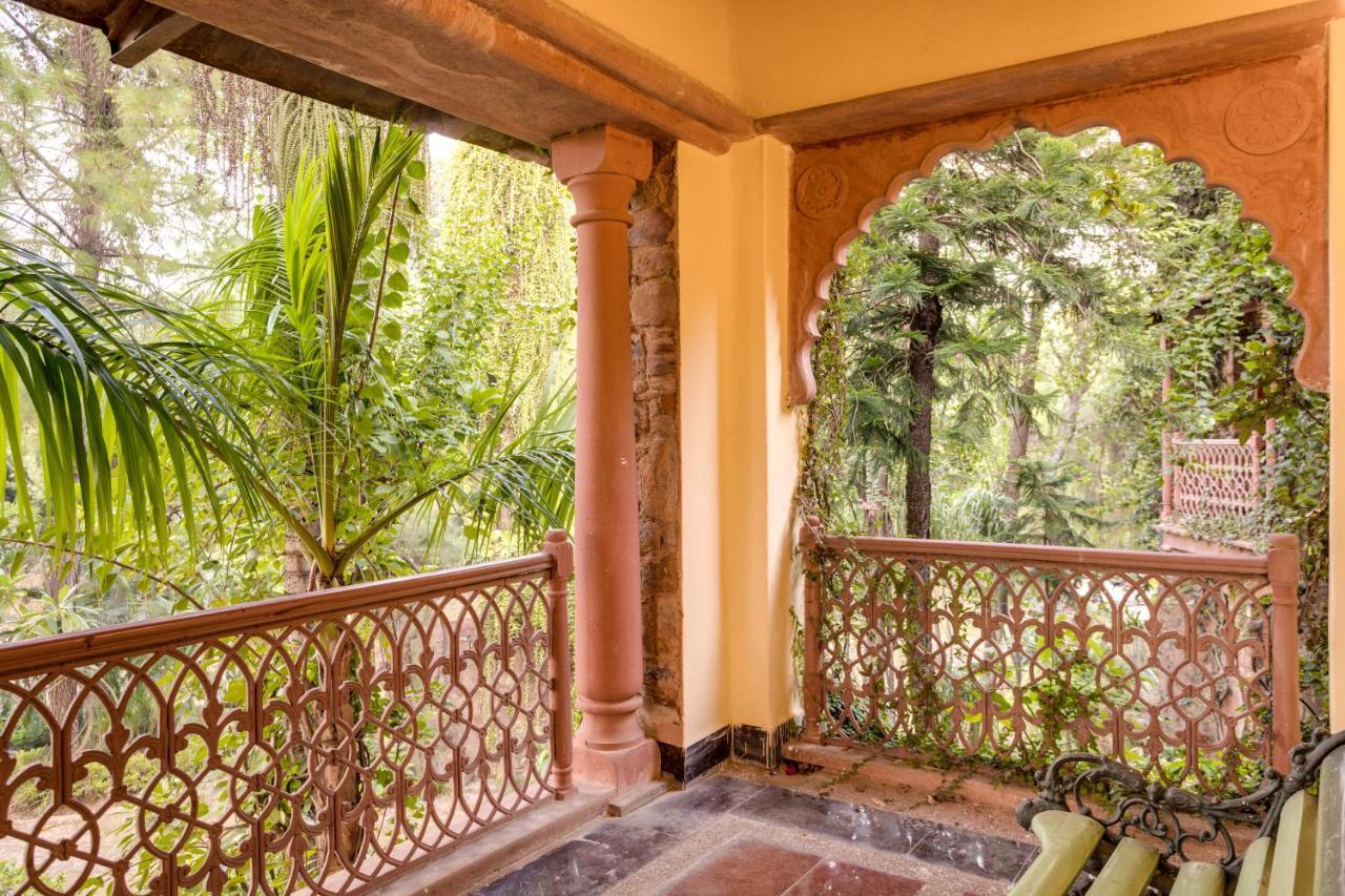 Hostie Chinar Haveli - Heritage Home With Pool, Gurgaon Eksteriør bilde