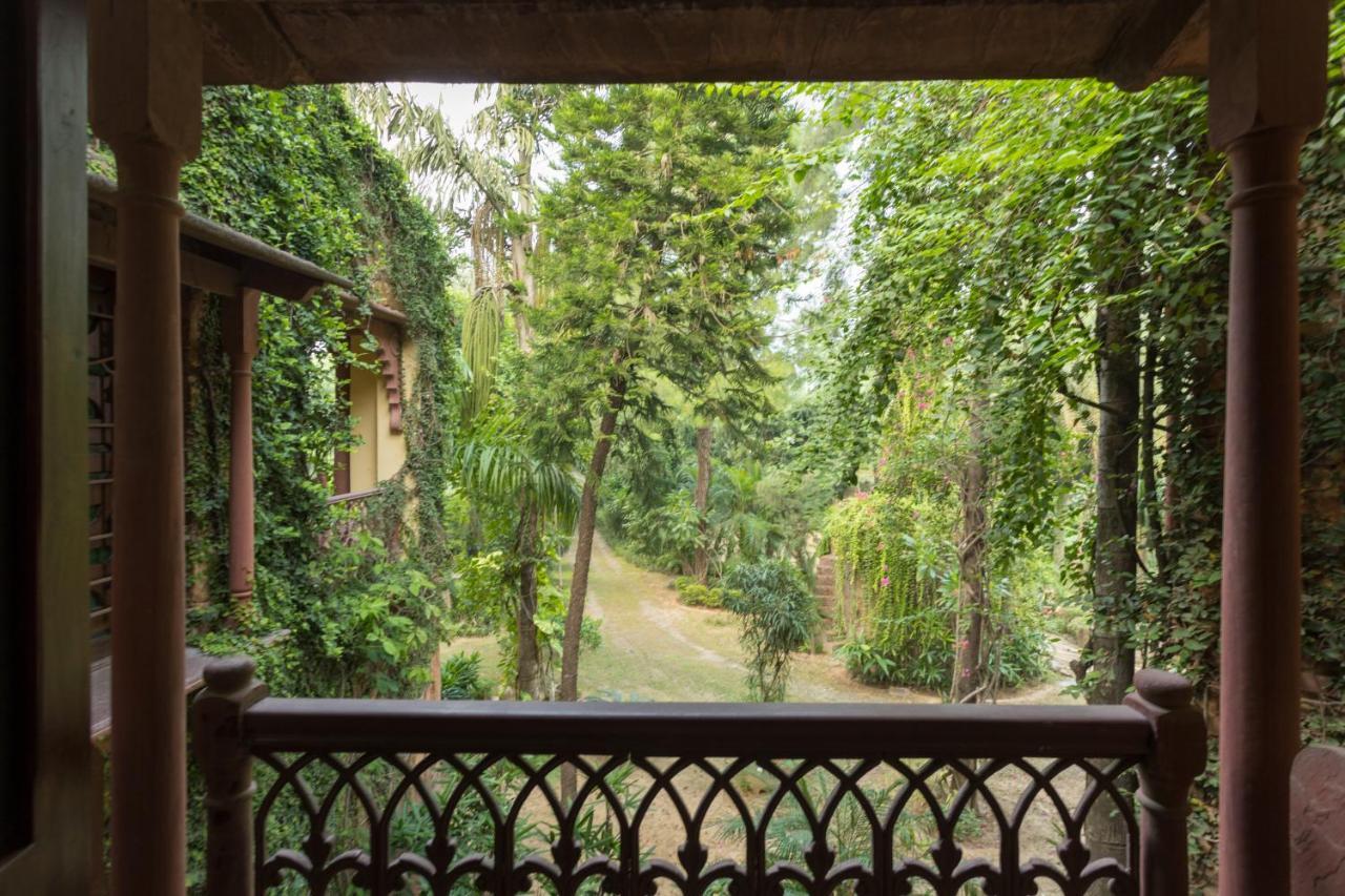 Hostie Chinar Haveli - Heritage Home With Pool, Gurgaon Eksteriør bilde