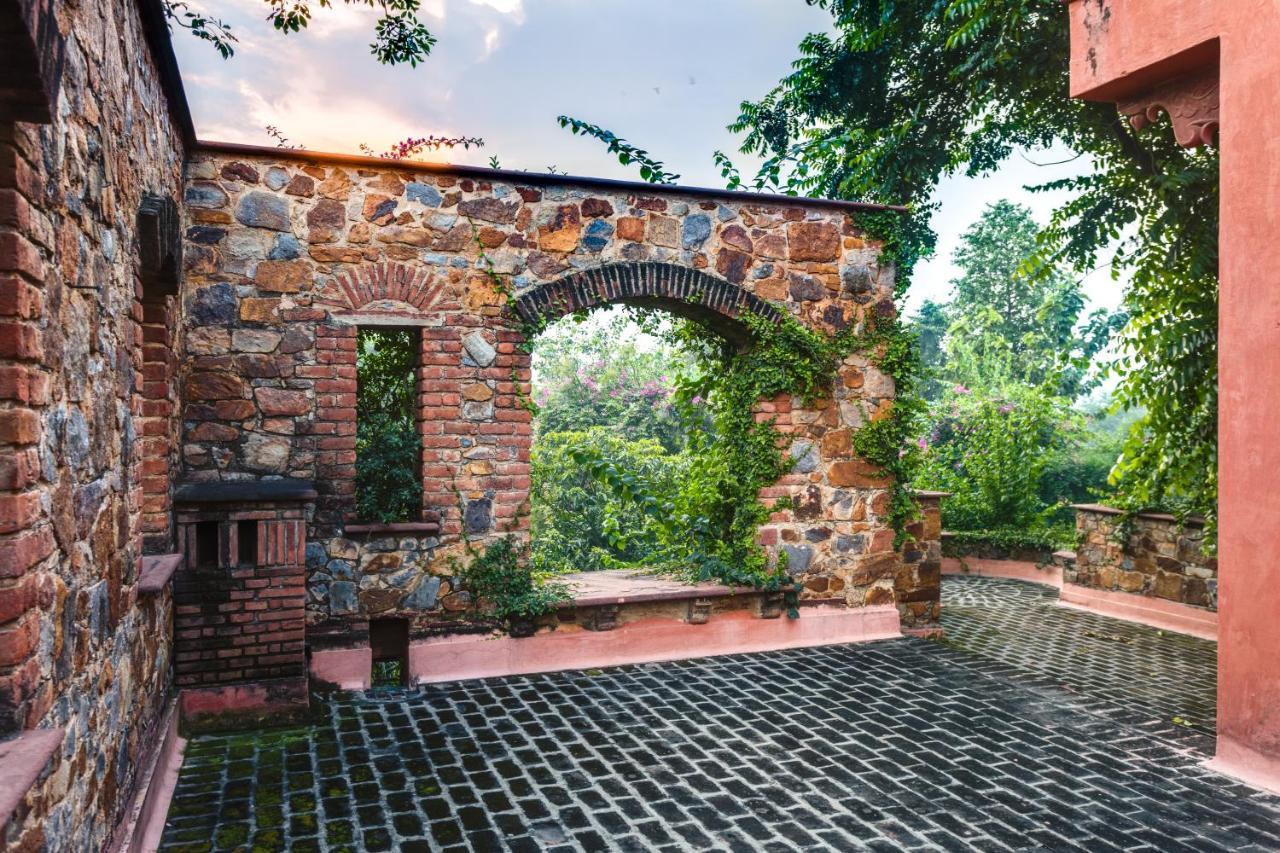 Hostie Chinar Haveli - Heritage Home With Pool, Gurgaon Eksteriør bilde