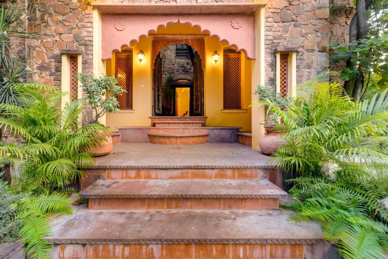 Hostie Chinar Haveli - Heritage Home With Pool, Gurgaon Eksteriør bilde