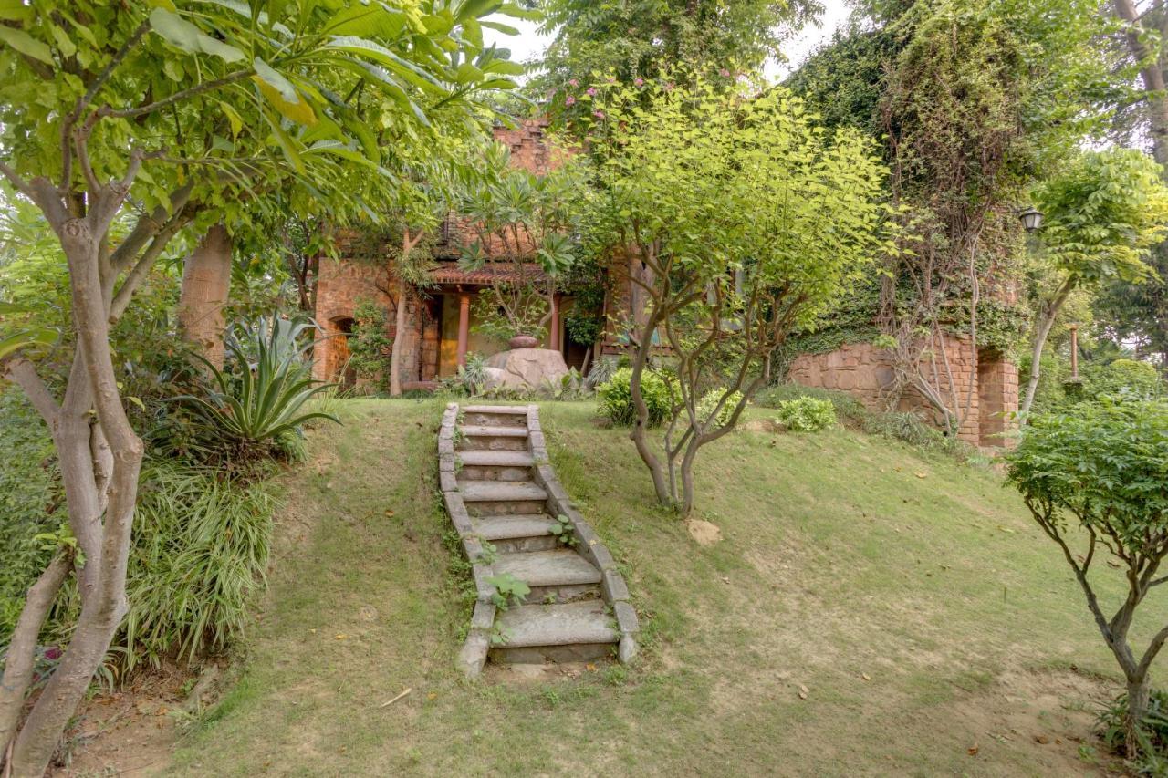 Hostie Chinar Haveli - Heritage Home With Pool, Gurgaon Eksteriør bilde