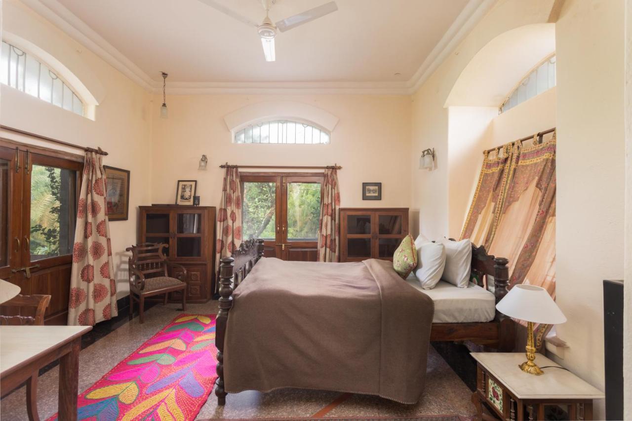 Hostie Chinar Haveli - Heritage Home With Pool, Gurgaon Eksteriør bilde