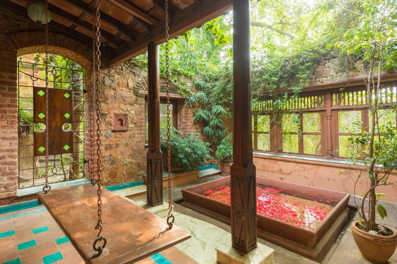 Hostie Chinar Haveli - Heritage Home With Pool, Gurgaon Eksteriør bilde