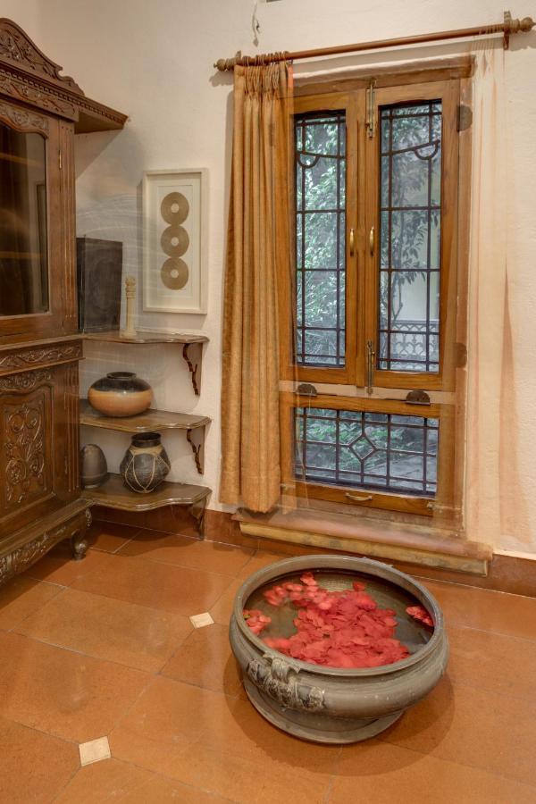 Hostie Chinar Haveli - Heritage Home With Pool, Gurgaon Eksteriør bilde