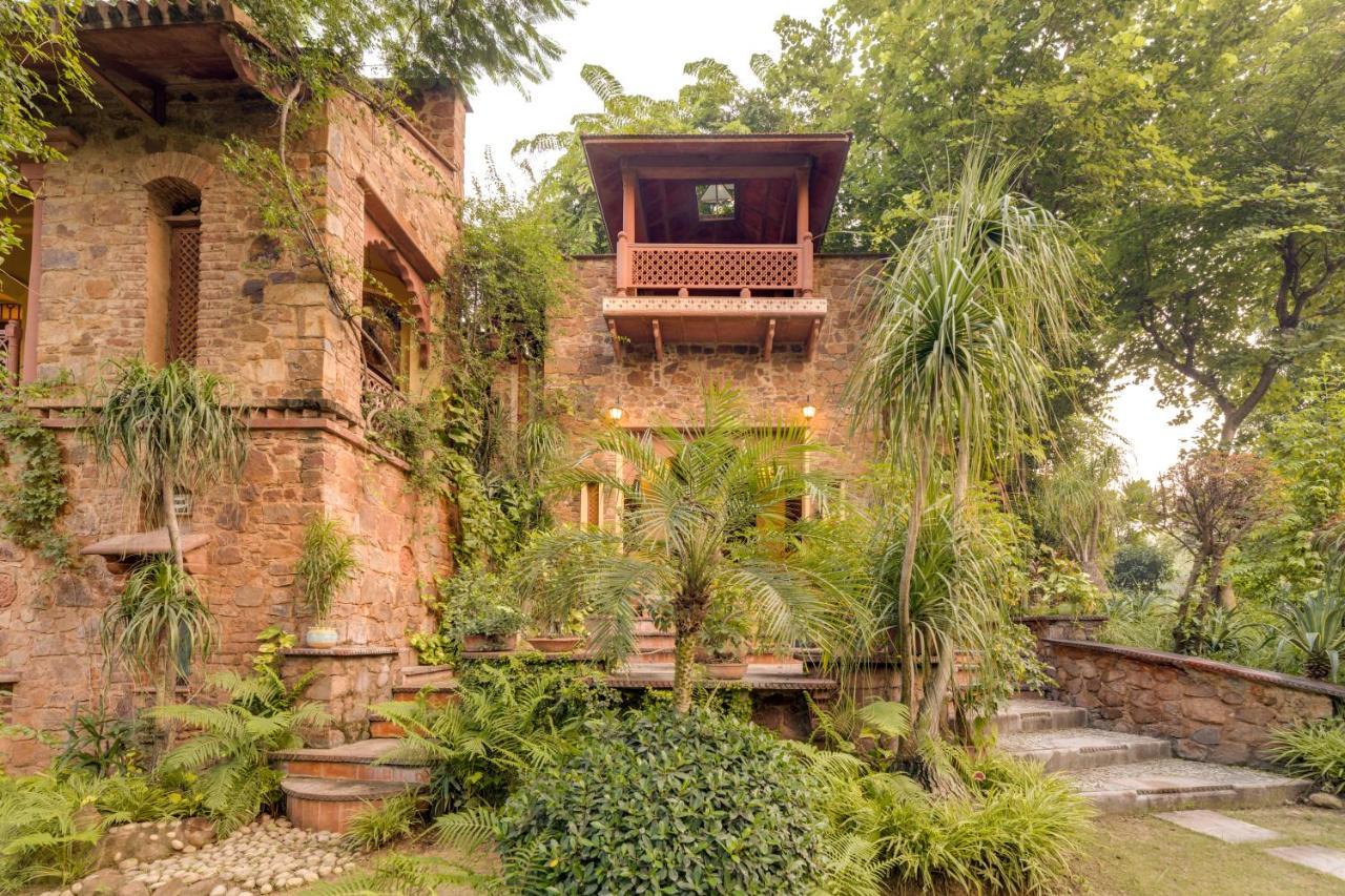 Hostie Chinar Haveli - Heritage Home With Pool, Gurgaon Eksteriør bilde