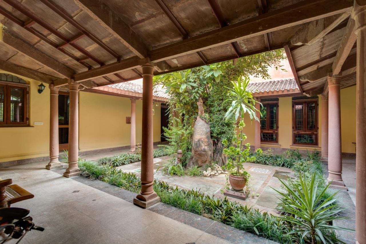 Hostie Chinar Haveli - Heritage Home With Pool, Gurgaon Eksteriør bilde